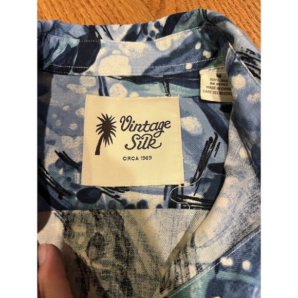 Vintage Silk Circa 1969 Button Down 100% Silk Mens Shirt Medium Casual Coastal - Picture 3 of 4